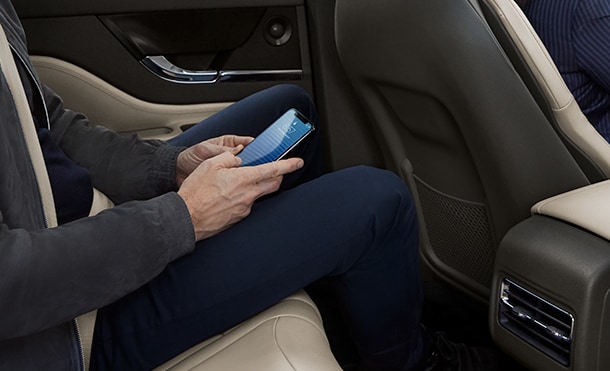 Con la Asitencia 24hrs de Lincoln pone a tu disposición un servicio de taxis premium