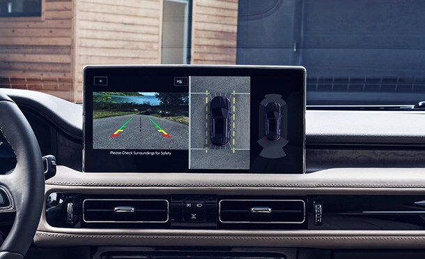 Cámara 360 te permite observar cualquier obstáculo alrededor de la camioneta Lincoln Nautilus 2023