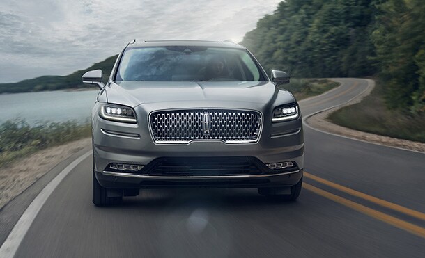 Camioneta de lujo Lincoln Nautilus 2023 con Tecnología Control de Crucero Adaptativo con Stop & Go