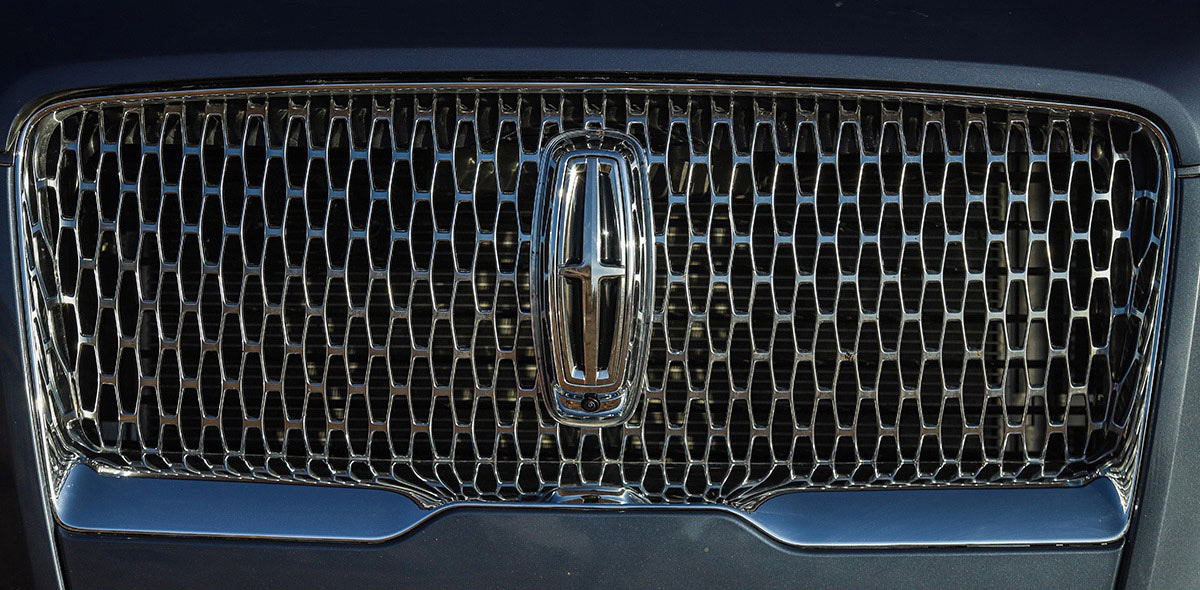 Elegante Distintivo de la Familia Lincoln