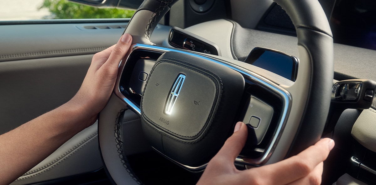 VOLANTE ELÉCTRICO Y TELESCÓPICO