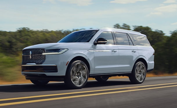 Sistema de control crucero adaptativo inteligente de la SUV Lincoln Navigator 2027