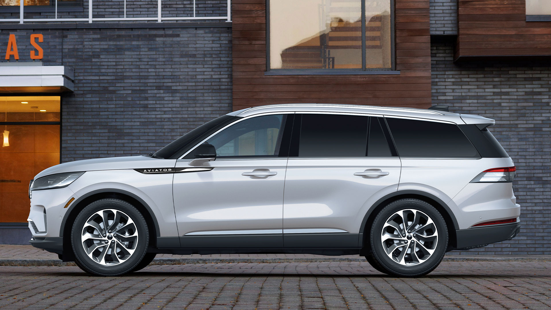 Camioneta SUV Lincoln Aviator 2026 de 3 filas de asientos con tecnología intuitiva y diseño premium
