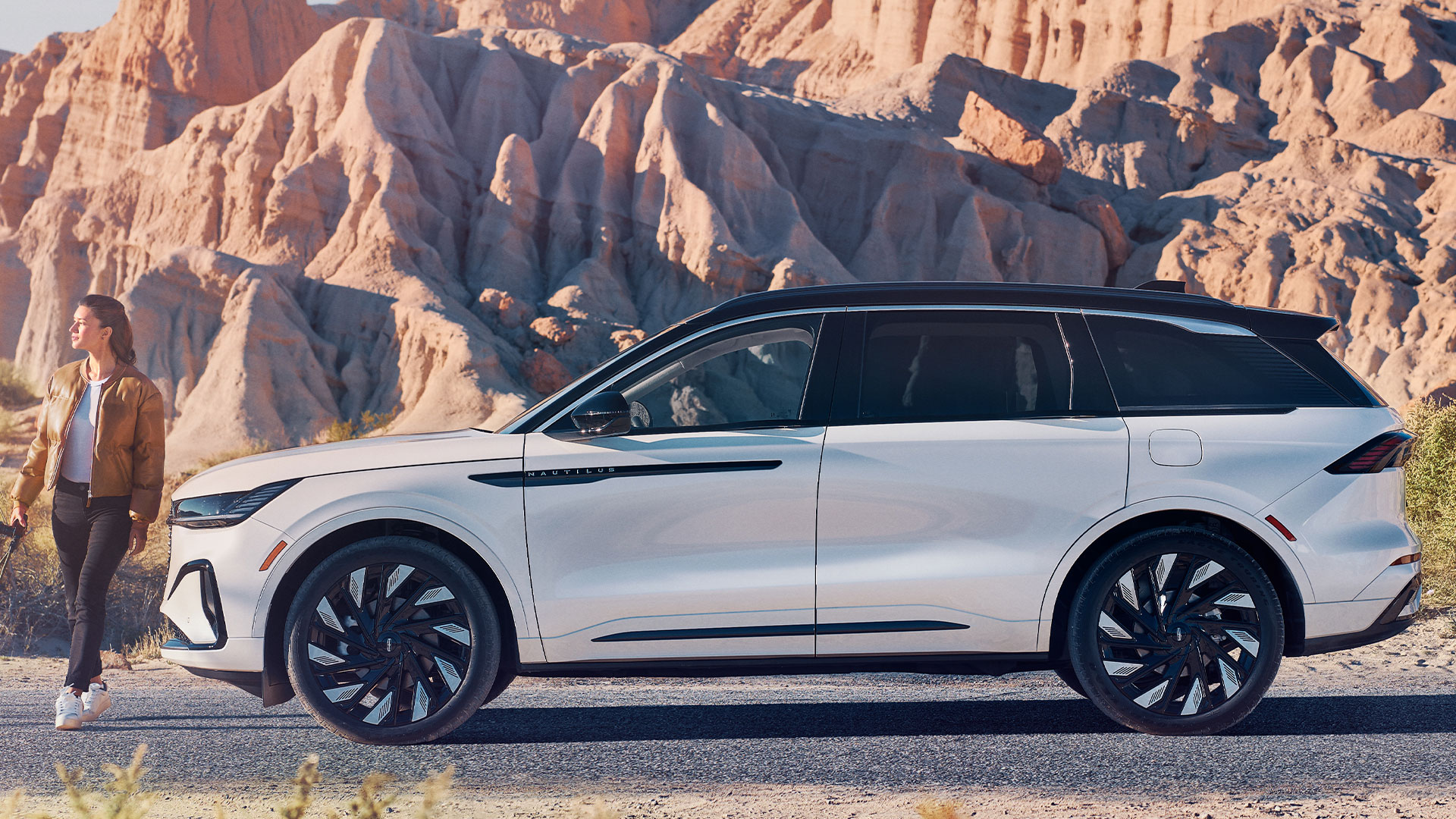 Conoce el poder, elegancia y confort de Lincoln Nautilus 2026, la Camioneta SUV Mediana de Lujo 