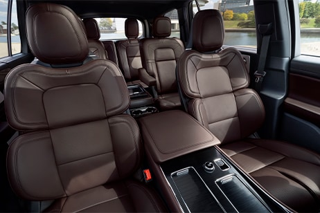 Disfruta del confort de la SUV Lincoln Aviator gracias sus asientos con 30 posiciones con masaje