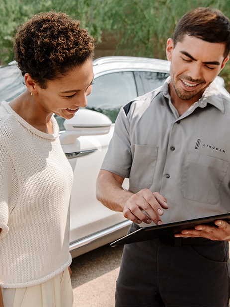 Servicio de asistencia 24 horas de Lincoln. Un beneficio para propietarios de una SUV Lincoln