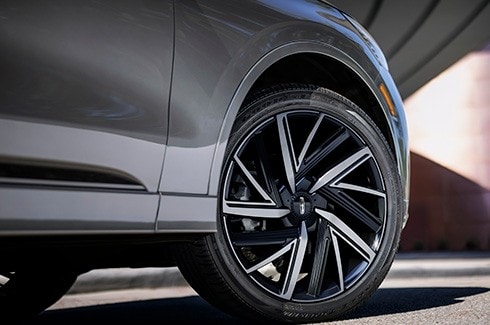 Rines de Aluminio Brillante 22" con Brazos en Color Negro 