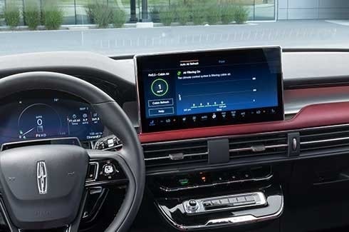 Pantalla LCD de 13.2" con Tecnología SYNC®4 