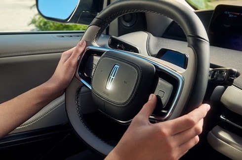 VOLANTE ELÉCTRICO Y TELESCÓPICO